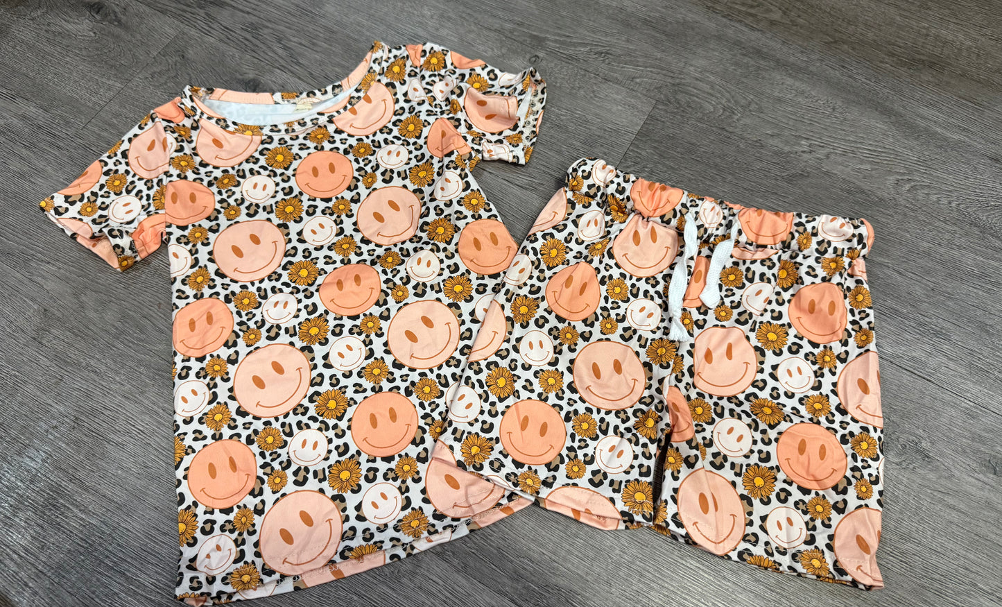 Peach Smile Set