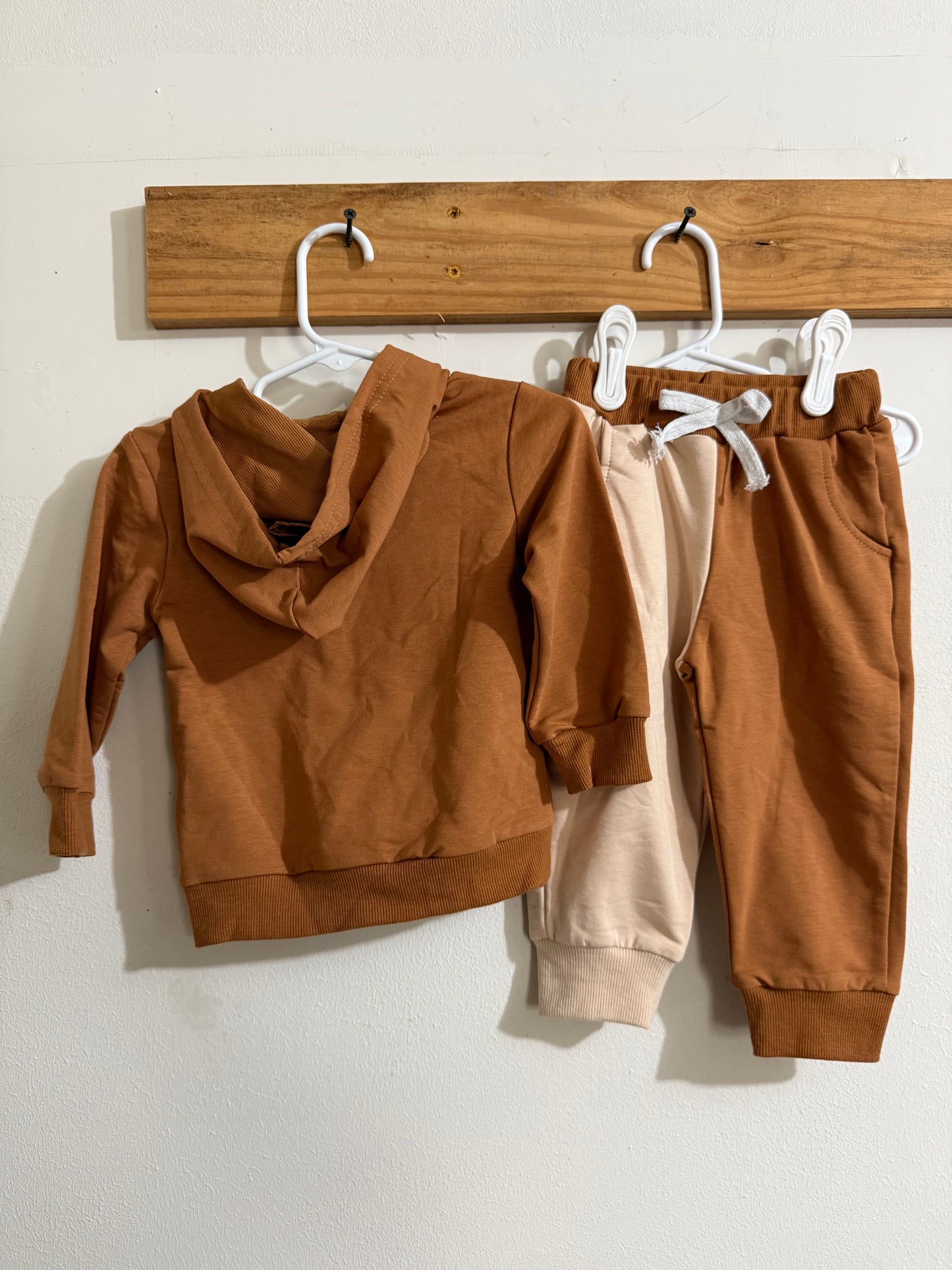 Caramel Mama’s Boy Colorblock Jogger Set