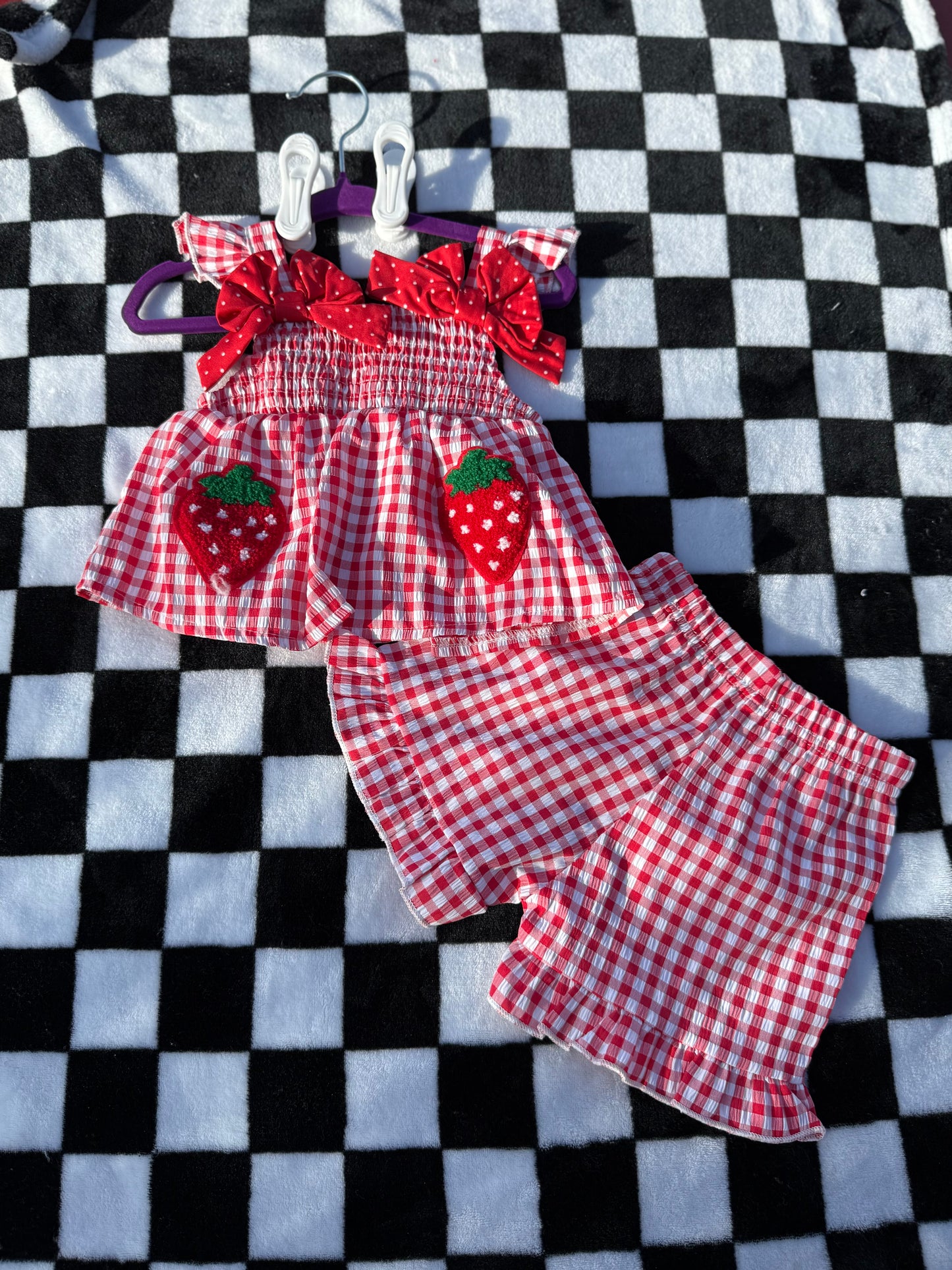 Linen Strawberry Set